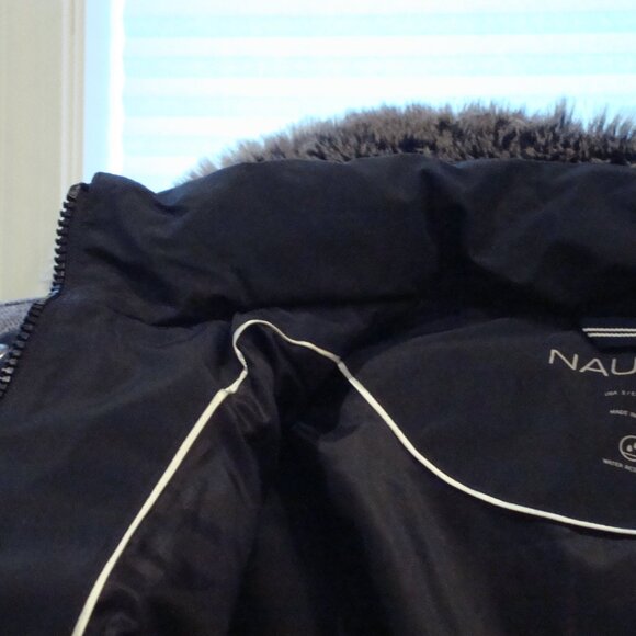 Nautica Puffer Jacket Women S Black Faux Fur Trim Hooded RN 94468 BARLEY USED! - Picture 6 of 12